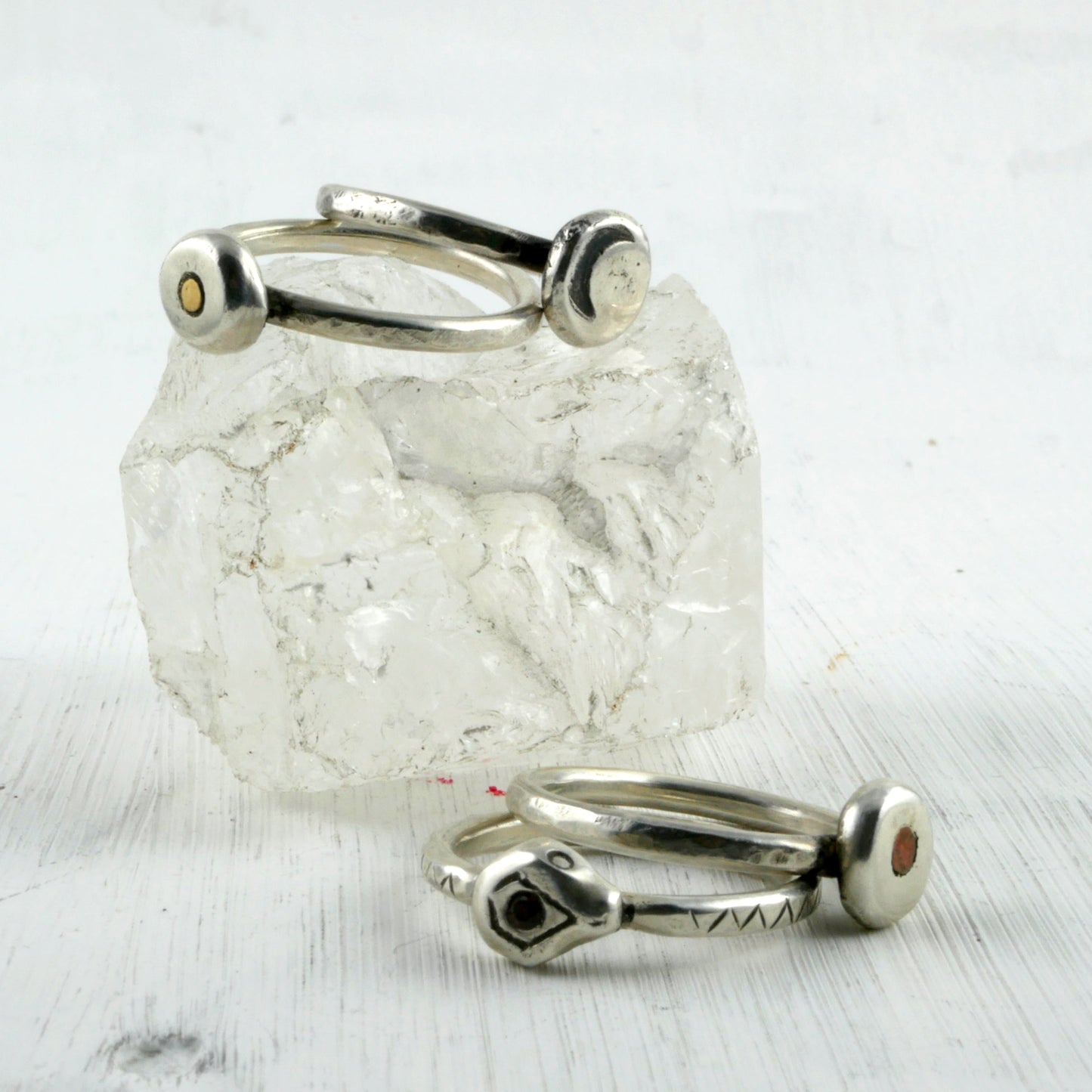 BAGUES CHRYSOPEE - Multi bague, Or, Argent, Cuivre & Grenat Thalisman