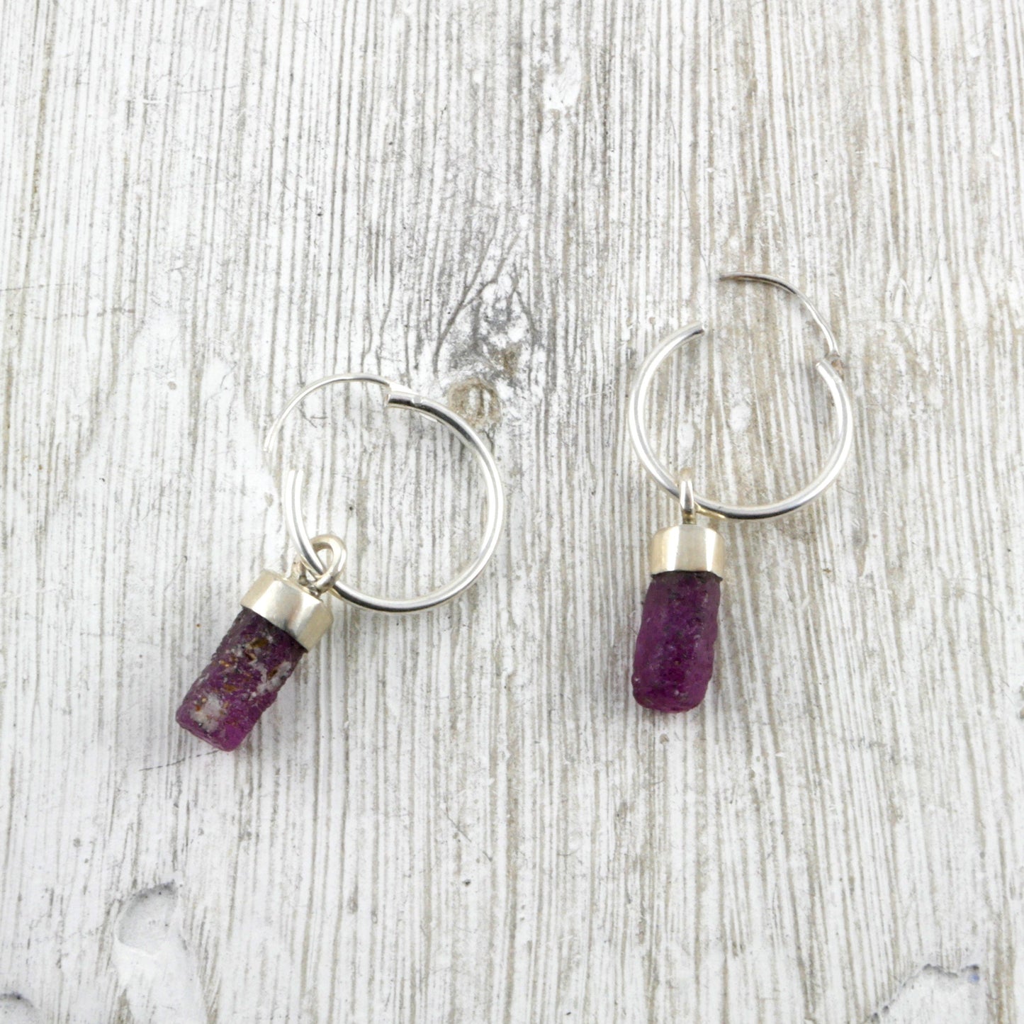 BOUCLES D'OREILLES SAÏAN - Argent 925 et Rubis bruts Thalisman