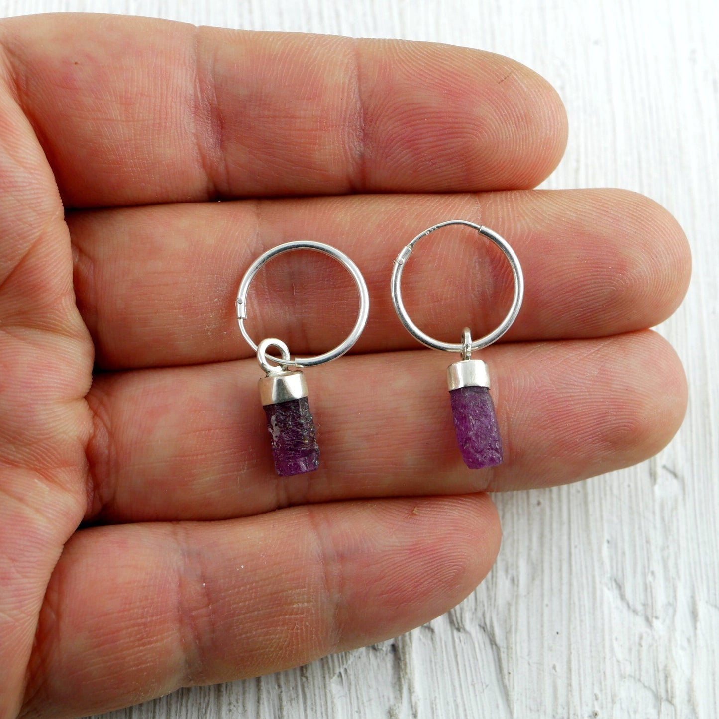 BOUCLES D'OREILLES SAÏAN - Argent 925 et Rubis bruts Thalisman