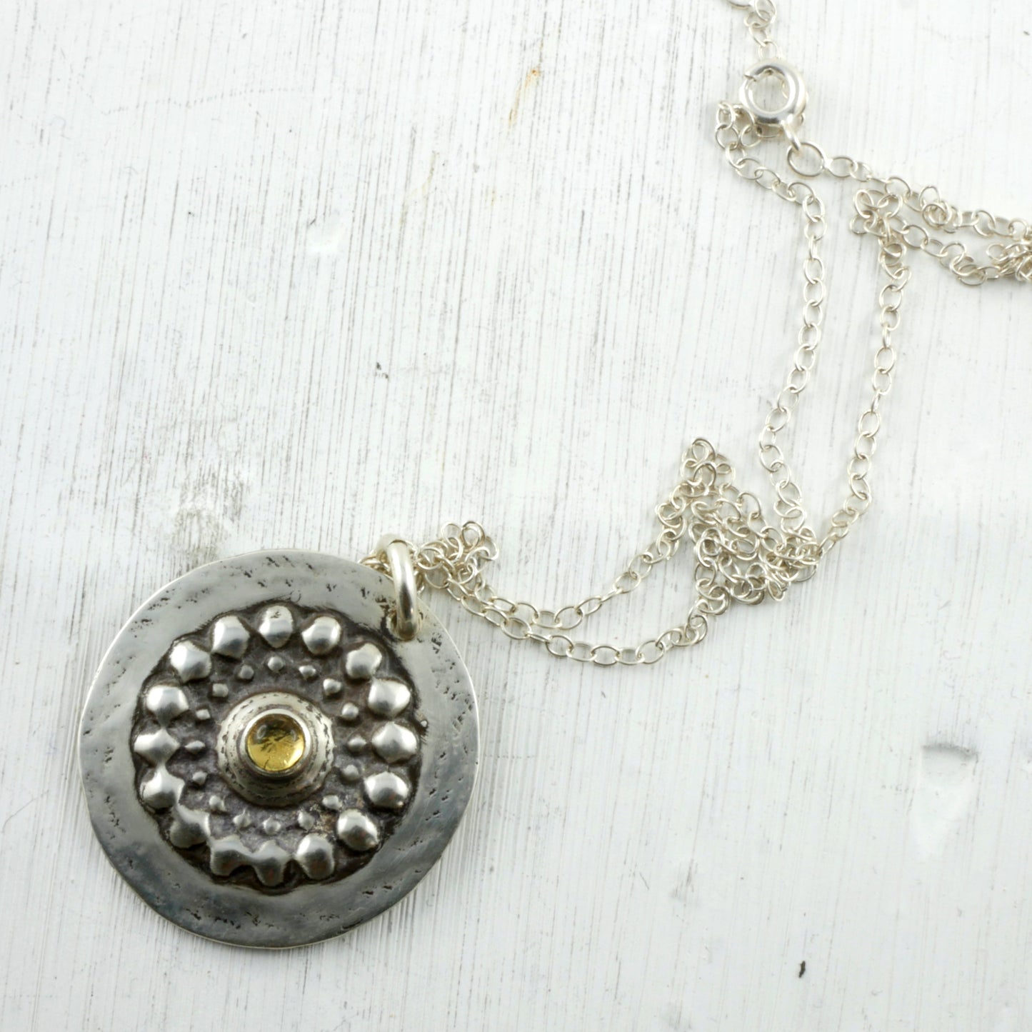 PENDENTIF AIGIS - Argent 925, Cristal & feuille d'or Thalisman