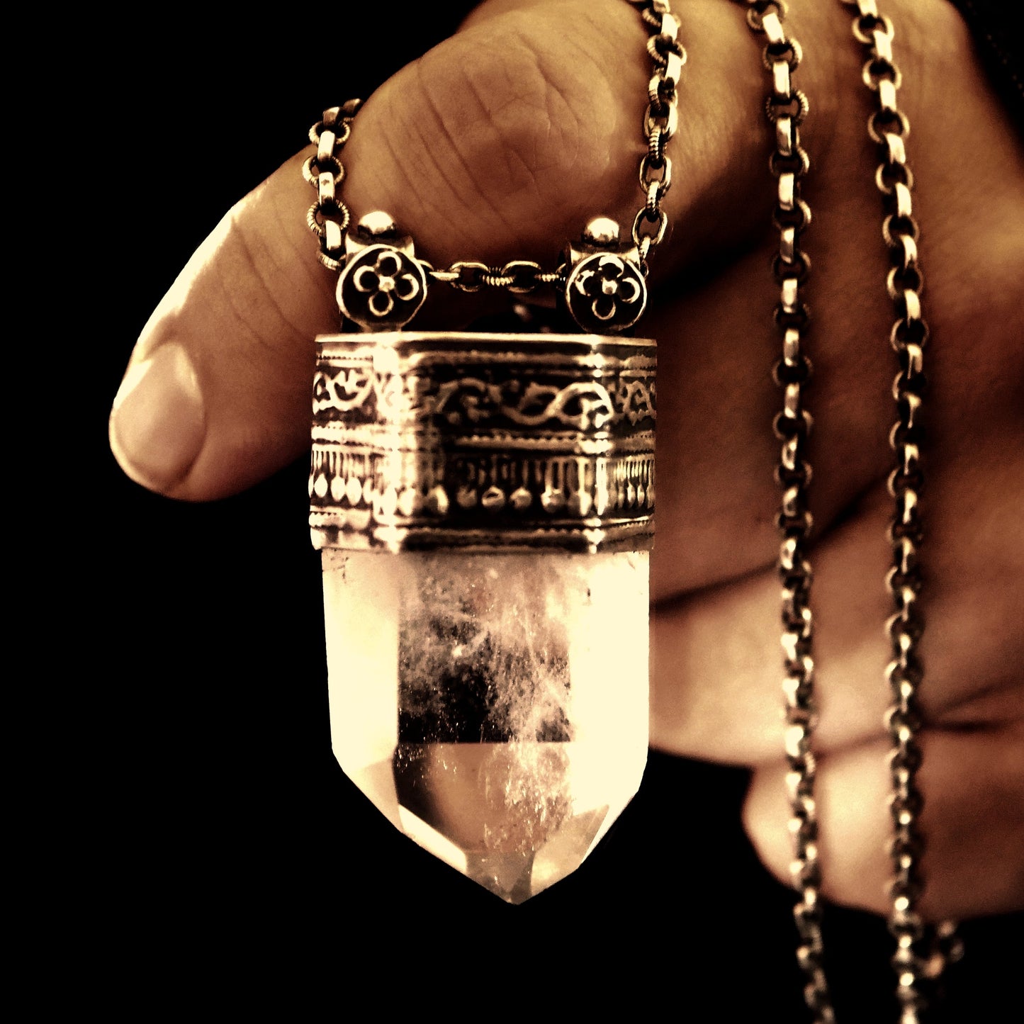 PENDENTIF KAILASA - Argent & Cristal de Roche Thalisman