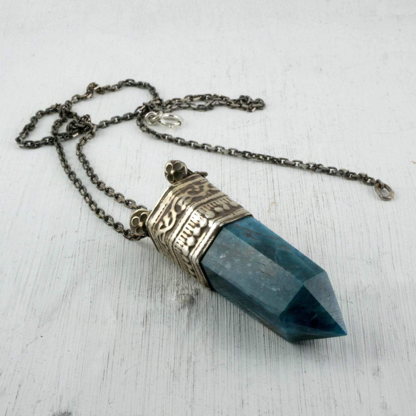 PENDENTIF KARAKORUM - Argent & Apatite Thalisman
