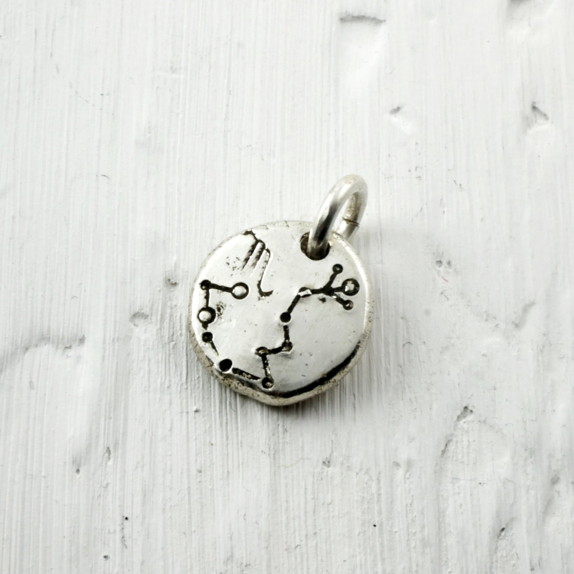Pendentif constellations du scorpion en argent
